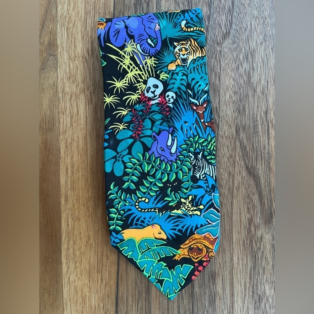 ADDICTION 100% Silk Handmade Multi Colour Tie Wildlife Foliage Theme Made Korea